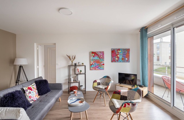 Bahibé - Appartement 1 chambre avec balcon et parking, au calme, proche gare