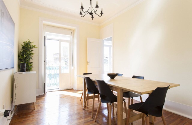 Bairro Alto Duplex with View by Central Hill