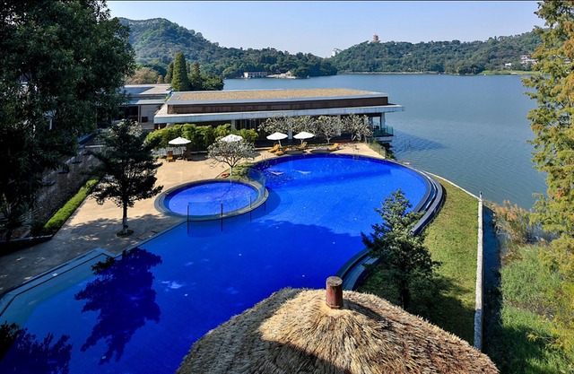 Baiyun Lakeside Hotel