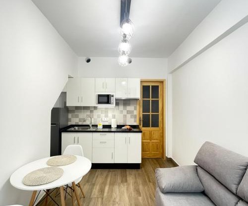 Bajo Izquierda el Wiro