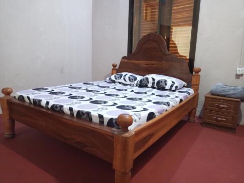 Balcony Bliss & Private Bath at Mamdalis