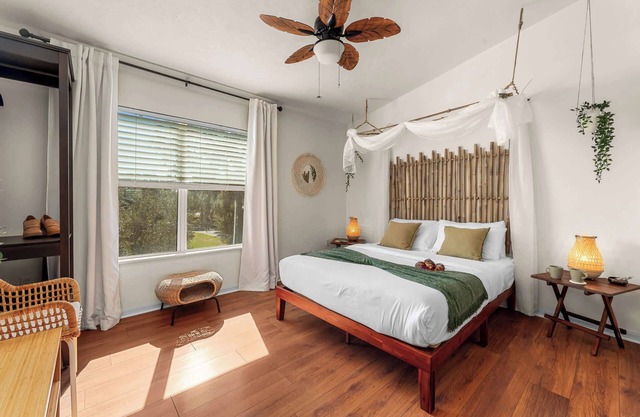 Bali Bliss RENOVATED & Well-Appointed 2BDCondo