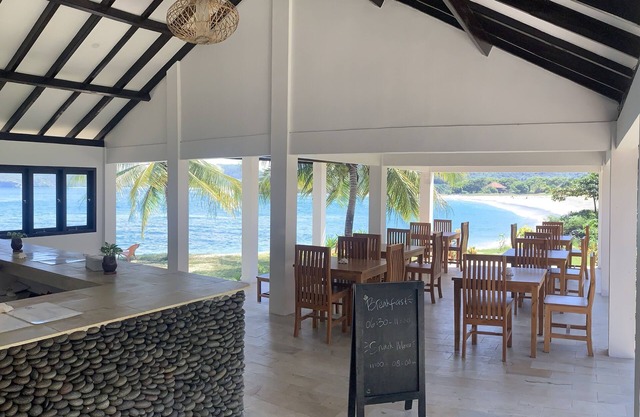 Balong Balong Surf Bungalows