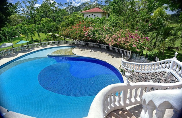 Banana Bank Lodge