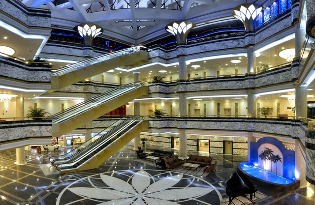 Baohua Harbour View Hotel