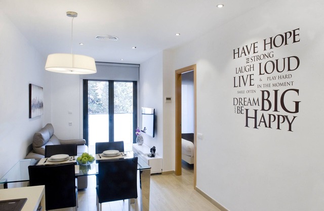 BARCELONA | LUXURIOUS APARTMENT W/BALCONY ¦