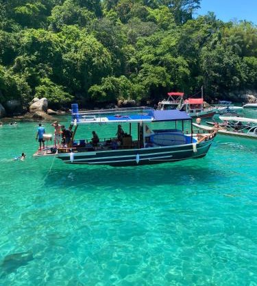Barco Ilha dos Cocos NÃO TEMOS PERNOITE Apenas passeios e pesca esportiva em Paraty