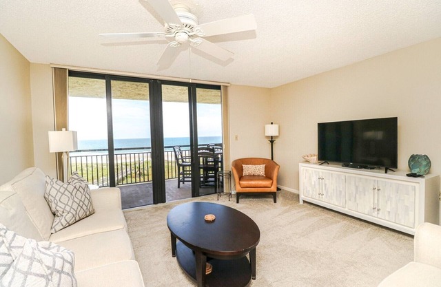 Barefoot Trace 414-Direct Oceanfront, Premium Condo on 4th Floor