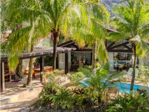 Barequeçaba - Pé na areia - 6 suites