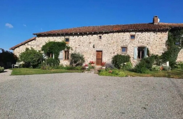 Barn Long House with private pool, good for families, golf, walking and cycling