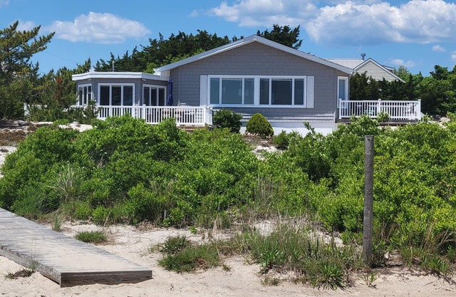 Barnegat Light (LBI) Ocean Front Home -