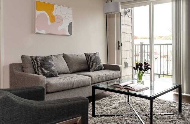Barsala | Cozy 2BD with convenient access to a European-style Food Hall & Market