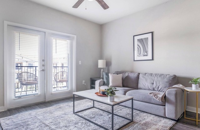 Barsala l Bright 2BD Apt: Grill Stations, fast Wi-Fi