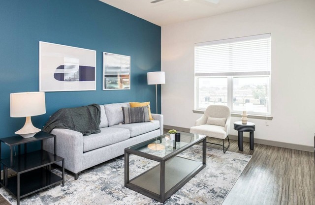 Barsala l Stylish Studio Near Plum Creek; Fitness Center