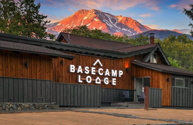 Basecamp Lodge - Groups