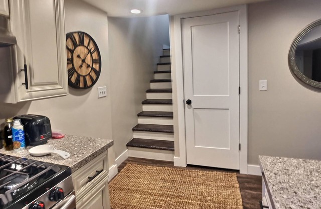 Basement apartment in the heart of Cottonwood