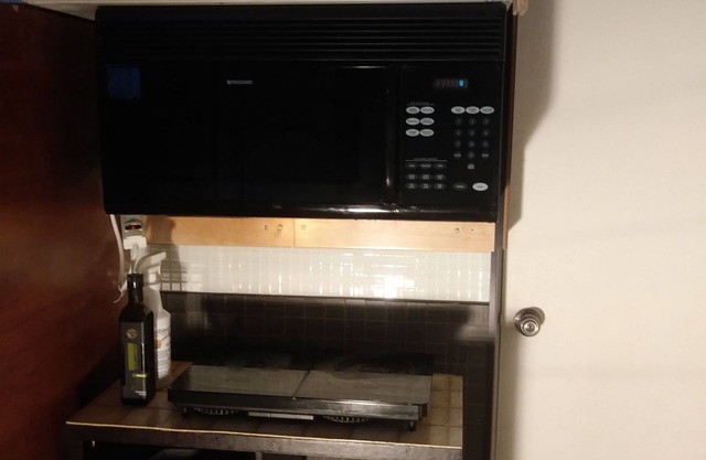 BASEMENT APARTMENT (1 Bedroom-2 Beds)