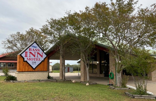 Bass Inn - Choke Canyon National Park