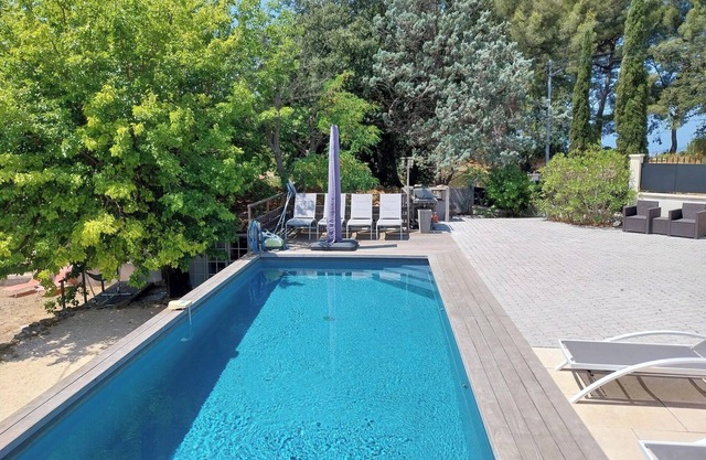 Bastide 8 persons near sea 4 bedrooms, swimming pool, billiard, bollard, piano.