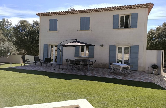 Bastide Provençale with pool and garden
