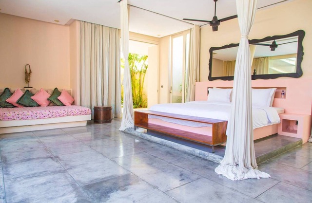 Batubelig Private Pool Villa 3193