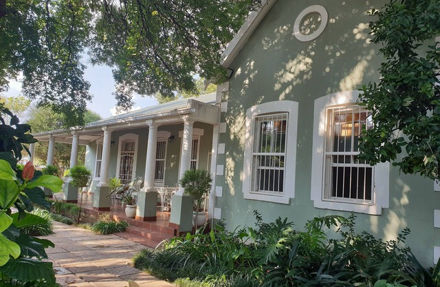 Bauhenia Guesthouse