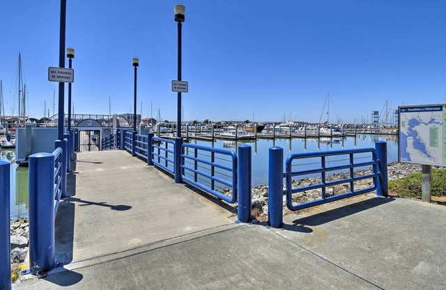 Bay Area Home Near Wineries & 3mi to 6 Flags!