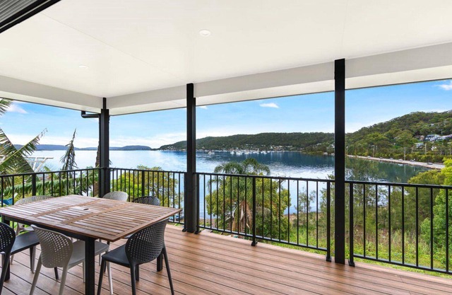 Bay Edge @ Tascott, TOP NOTCH