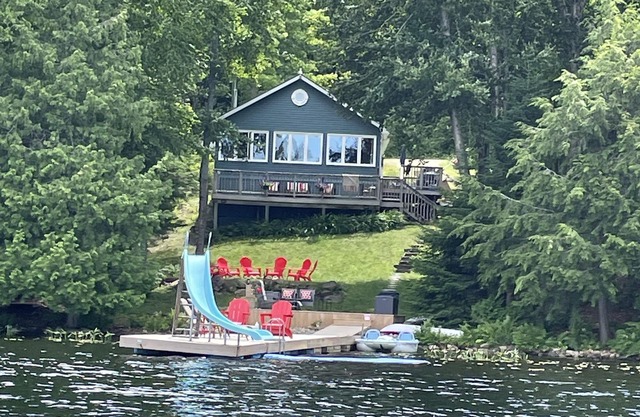 Bay Lake Retreat just minutes from Huntsville!