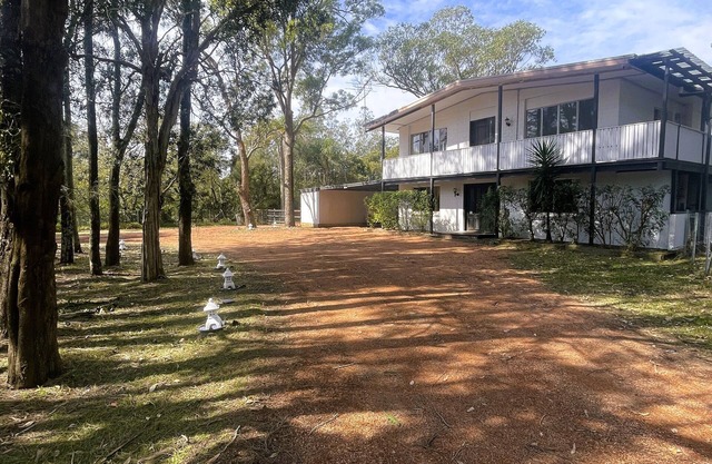 Bay Oasis - beautiful acreage property set in a tranquil setting with alpacas
