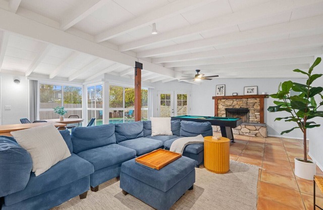 Bay Park 5BR Retreat | Pool + Hot Tub