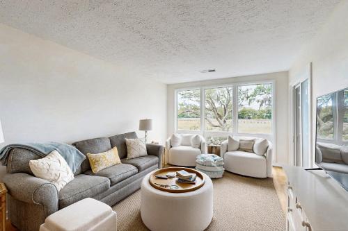 Bay Pointe 2119