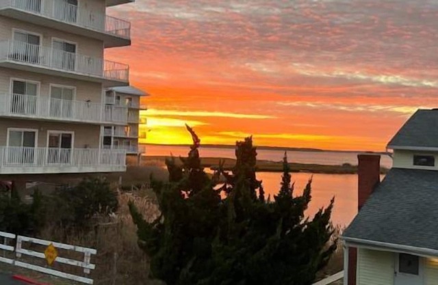 Bay view and newly renovated and new decks on both sides!