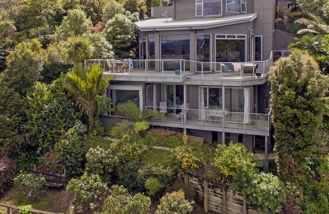Bay View Escape - Whitianga Holiday Home