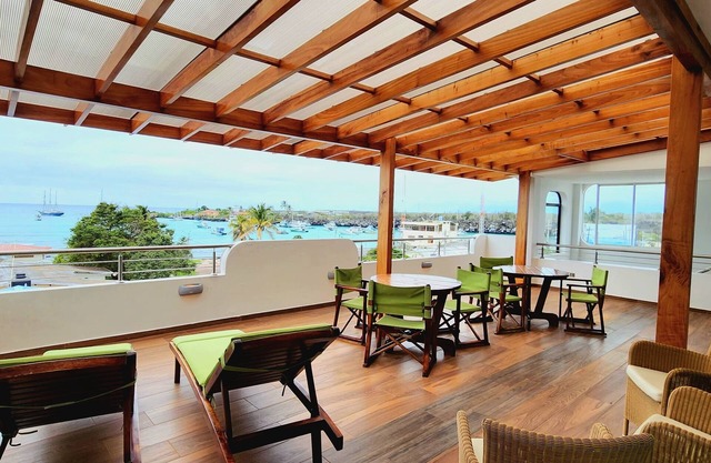 BAY VIEW HOUSE