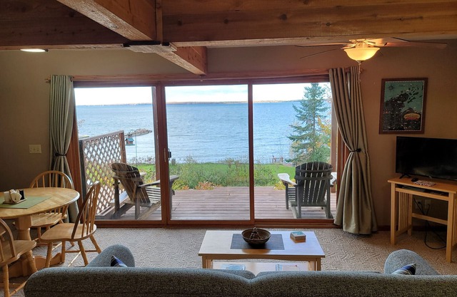 Bayfield Island View "Fedora" on Lake Superior