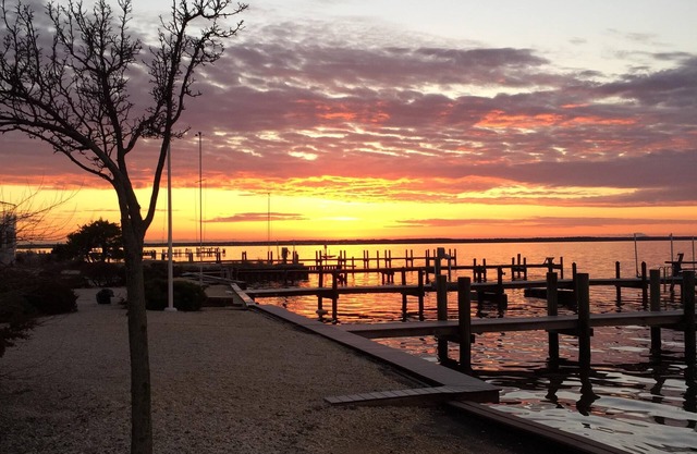 Bayfront, Spacious 5 Bedroom Home With Beautiful Views.