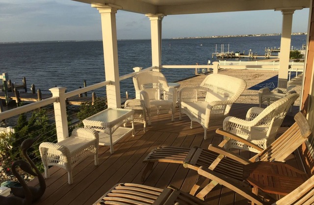 Bayfront Spectacular Sunsets!