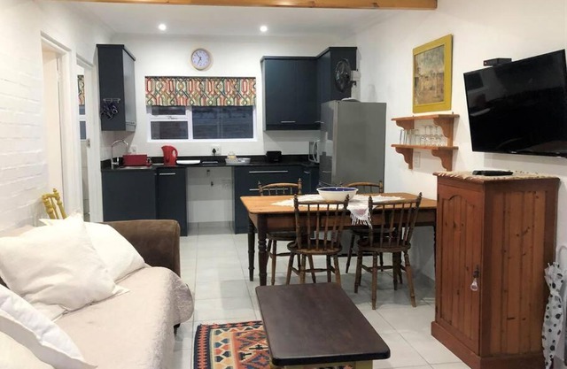 Baylight Accommodation 3 Selfcatering 1 bedroom apartment sleeps 4