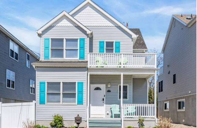 Bayshore Bungalow - Your Perfect Beachside Escape