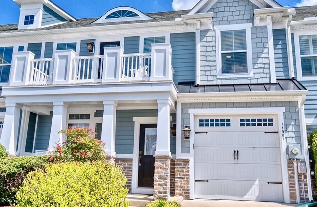 Bayside * 4 BR Fenwick Island Resort Home Rental: Lovely 4 BR Townhouse 2.5 BA