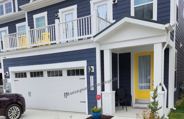 Bayside * 5BR Luxury Twin House, 4.5 Baths, 3 Suites * Sleeps 12