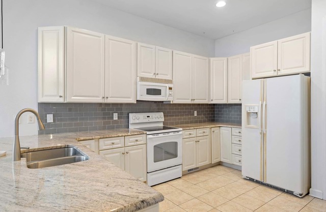 Bayside Founders – Stay for 12!