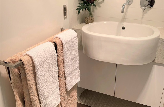 Bayside Port Melbourne Studio Apartment