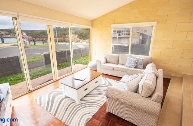 Bayview no 1 - Next to the Beach