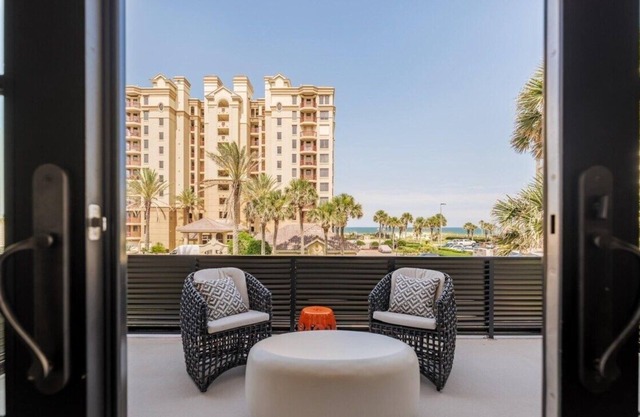 Be A Nomad – Oceanview Luxe, 5BR Retreat