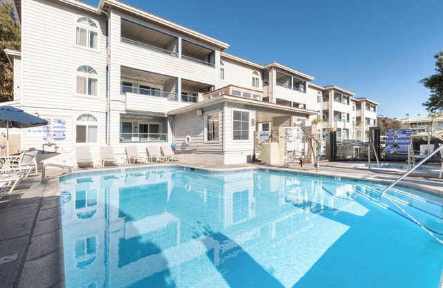 Beach Access & Memorable Stay! 3 Relaxing Units w/Kitchen, Parking Onsite, Pool