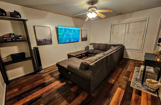 ☆Beach Access☆ n☆Mall 3m Away☆ n☆Free Wifi☆ n☆Stocked Kitchen☆ n☆Washer/Dryer☆