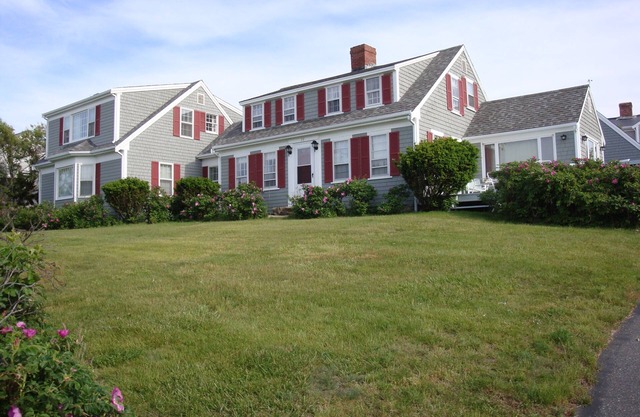 Beach Access & Views of Cape Cod Bay - Sesuit Neck - Sleeps 10