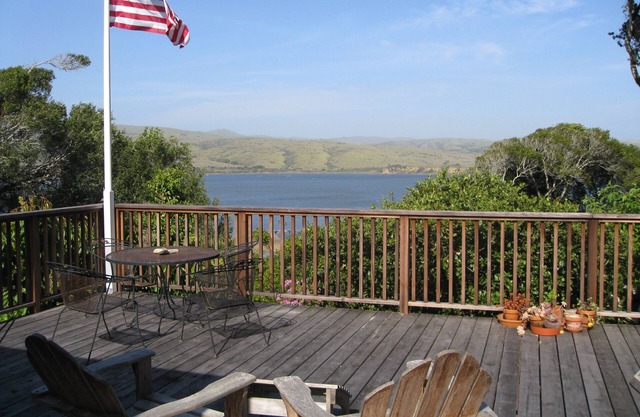 Beach and Seashore Hiking Retreat